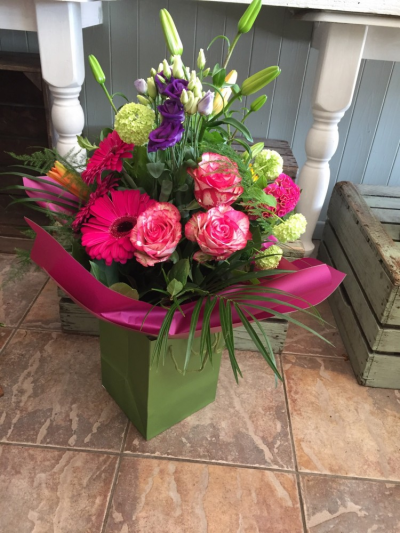 Deluxe handtied wedding bouquet